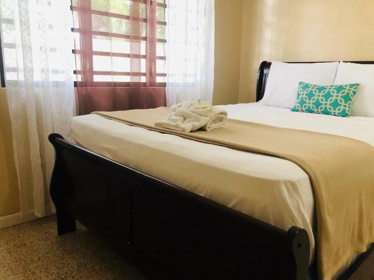 Arecibo Inn