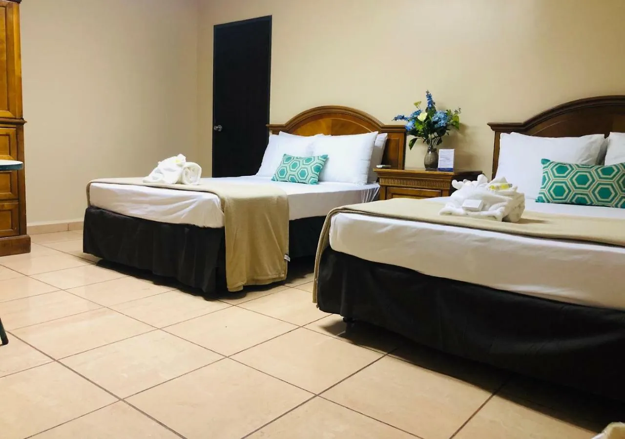 Arecibo Inn 2*,